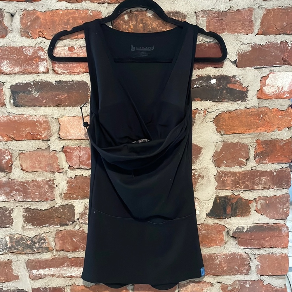 LALABU Babywearing Soothe Shirt